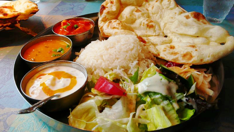 インド・ゴールデントライアングル5泊7日観光モデルプラン決定版 7 インドの定食ターリー