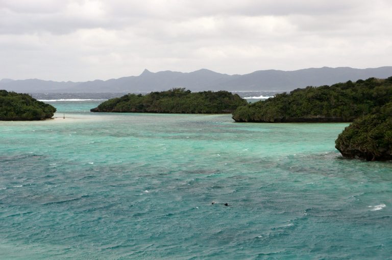 石垣島 川平湾の海