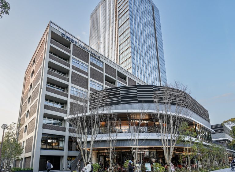 OMO7 Yokohama by Hoshino Resorts Opens: The Former City Hall as a Legacy Hotel