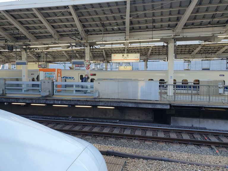 東京駅の新幹線ホーム