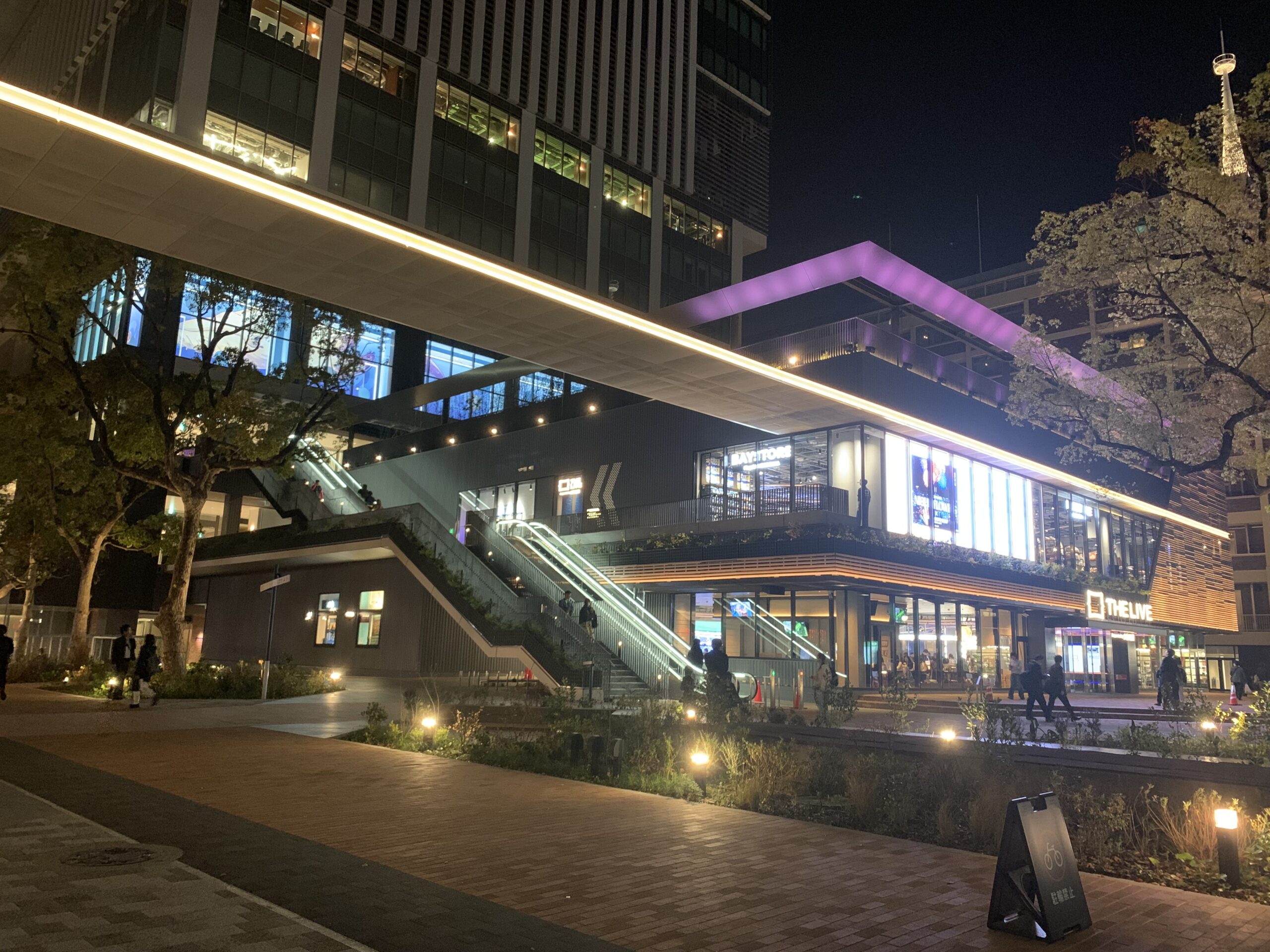 OMO7横浜 by 星野リゾート開業!旧市庁舎レガシーホテルの全貌 1 関内駅前のBASEGATE横浜関内のセントラルゲート