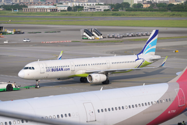 釜山を拠点とするエアプサンのエアバスA321型機