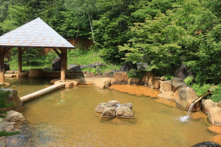 Onsen Etiquette Guide for First-Timers (2026)