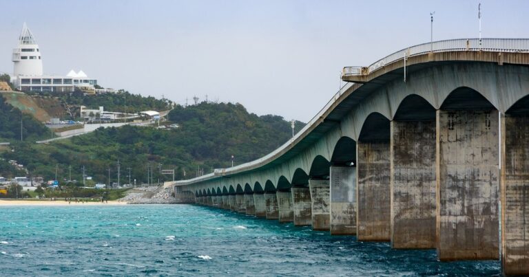 沖縄・恩納村の海岸