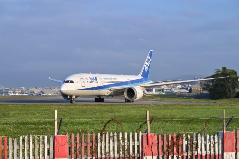 羽田やアジア各地を結ぶANAのボーイング787型旅客機