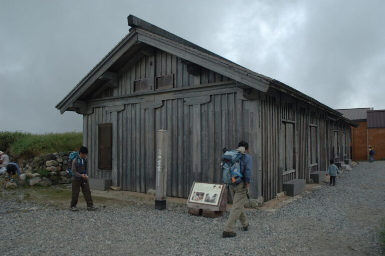 Tateyama Kurobe Alpine Route: 2-Day Itinerary (Murodo Stay)
