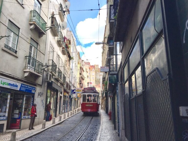Portugal 1-Week Itinerary by Rail: Lisbon to Porto Route, Schedule, and Budget